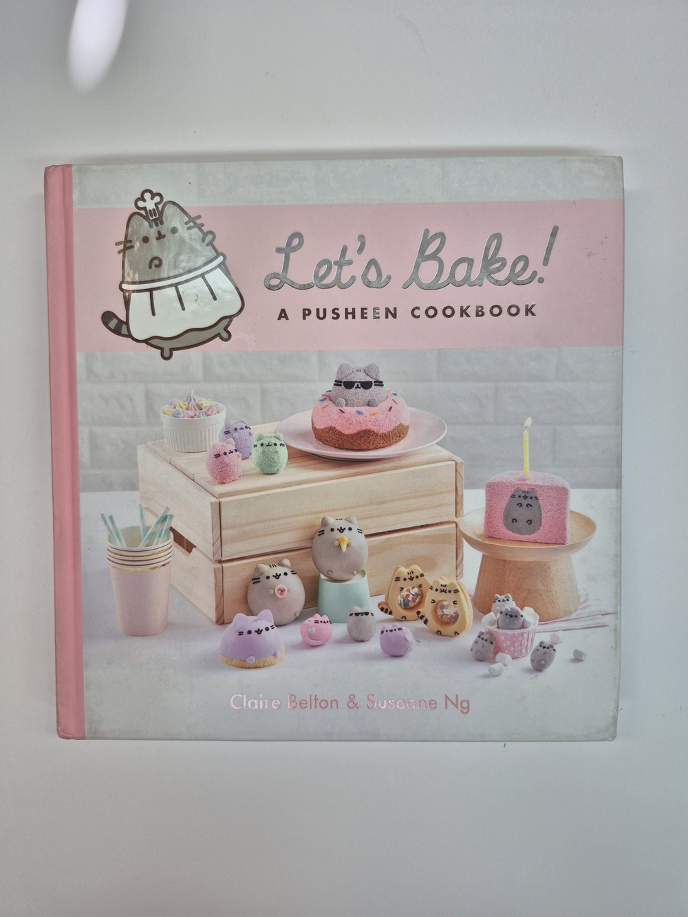 Gallery Pusheen Cookbook - Pink and Pastel Accents